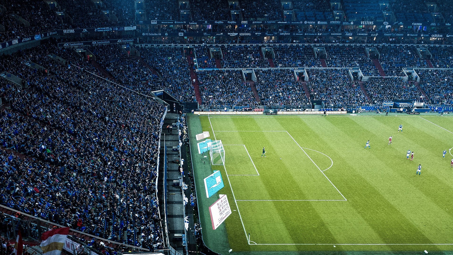 中超“京沪大战”北京国安主场3比2险胜上海海港 工体夜晚再现万人呐喊